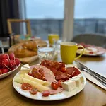 Apartment Z Balkonem I Parkingiem Wroclaw