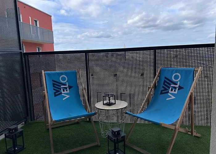 Z Balkonem I Parkingiem