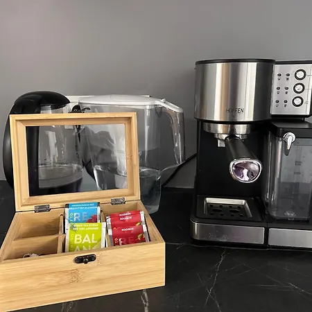 Z Balkonem I Parkingiem アパート *