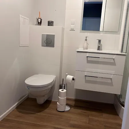 Z Balkonem I Parkingiem Apartment Wroclaw