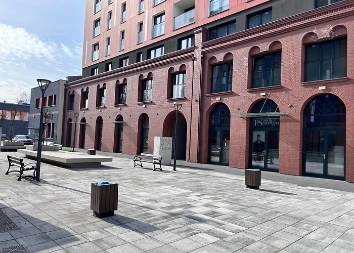 Z Balkonem I Parkingiem * Breslau