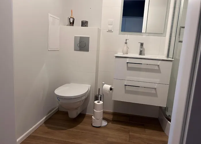 Z Balkonem I Parkingiem Apartment Breslau