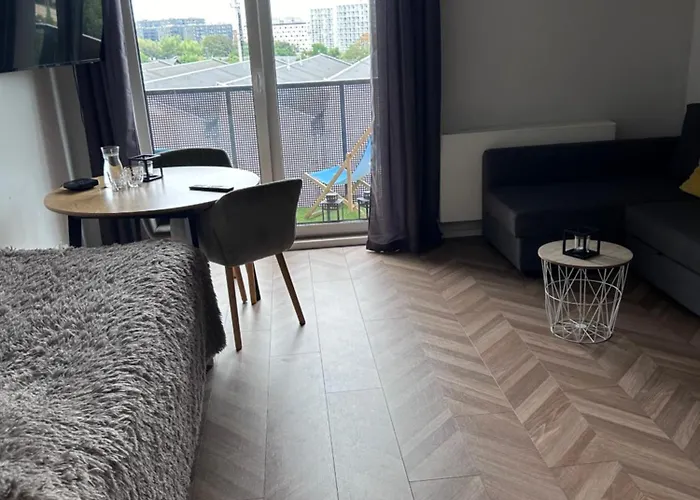 Apartment Z Balkonem I Parkingiem Breslau